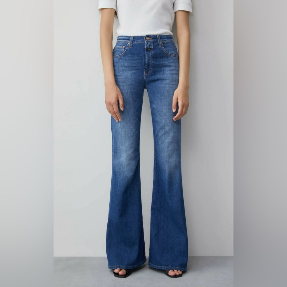 Closed Rawlin Flare Leg Jeans Size 26